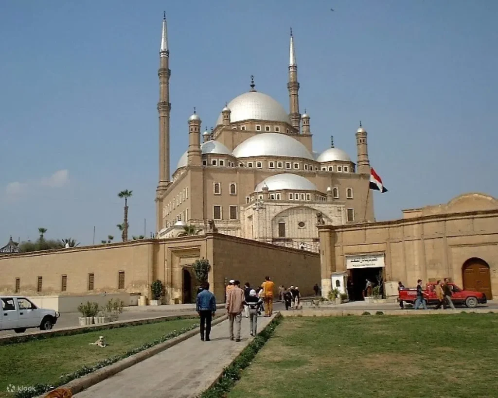 2DaysLuxuryPrivateTourtoAllPyramidsandOldCairo.webp